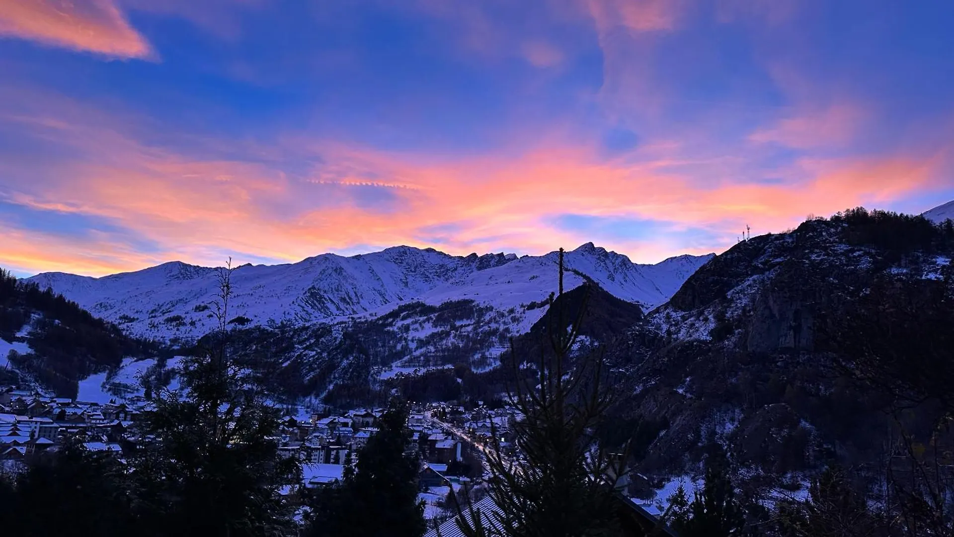 Hotel-Chalet Les Melezes Valloire France