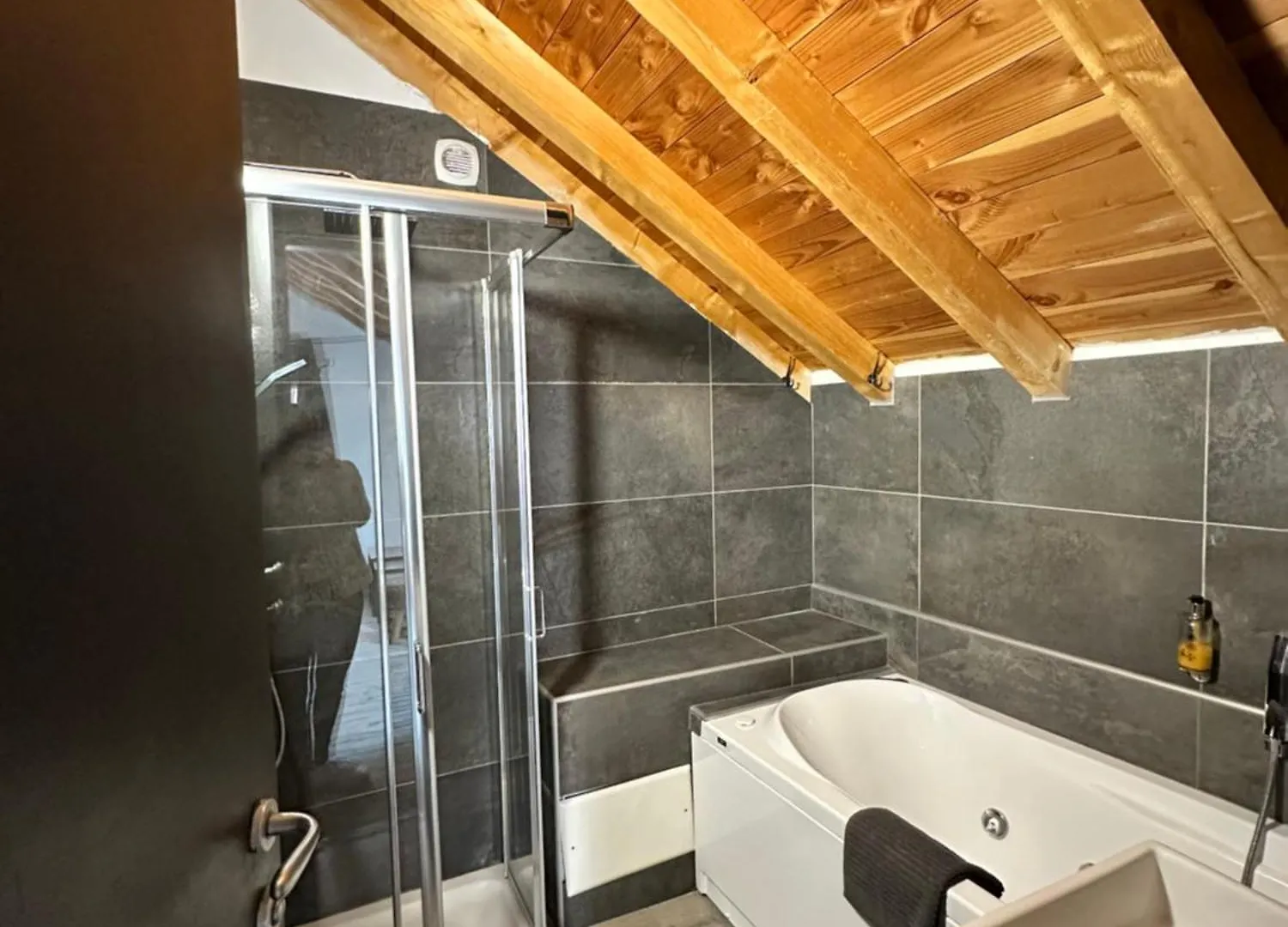 Hotel-Chalet Les Melezes Valloire 3*,  France